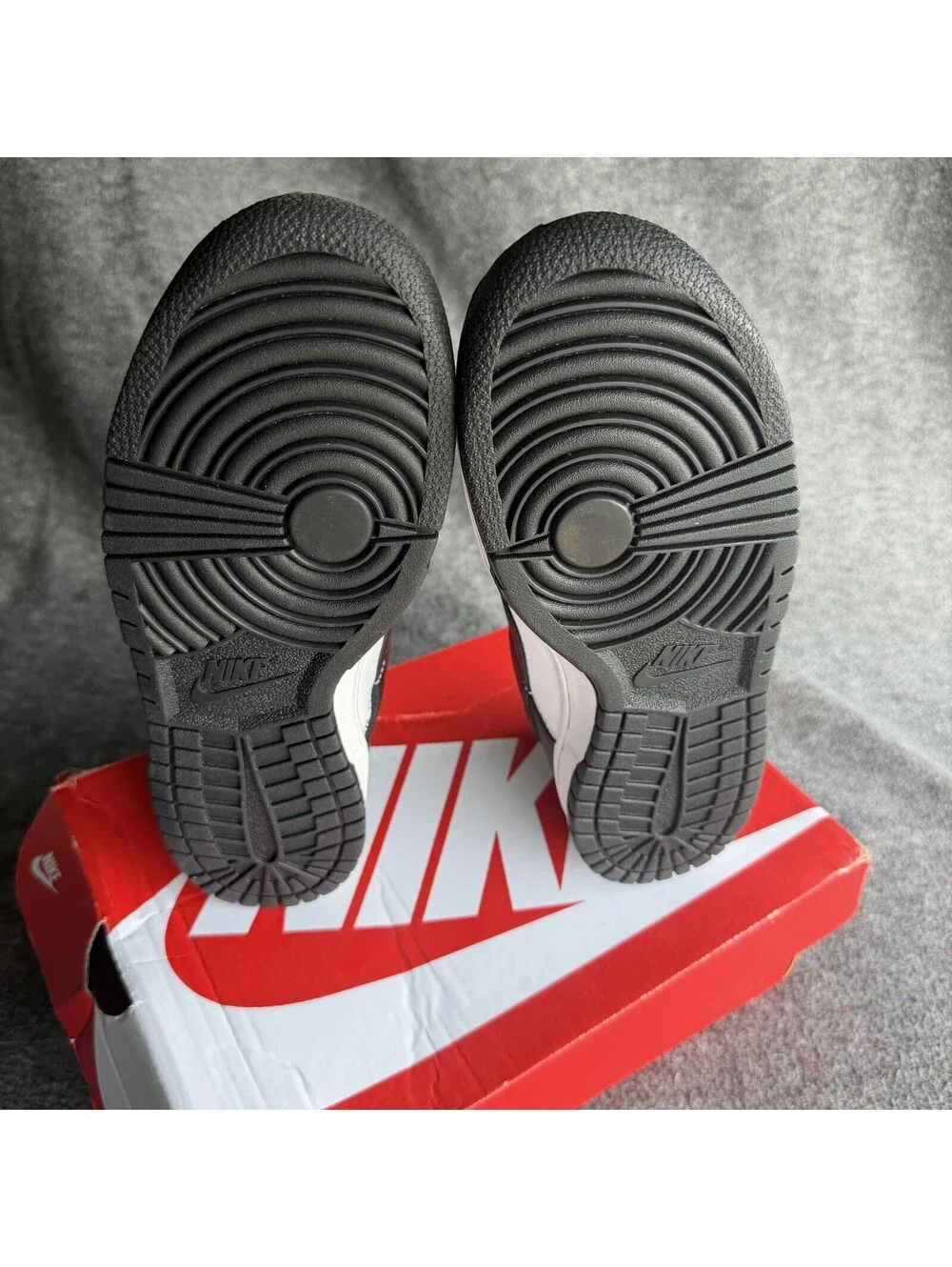 Nike Dunk Low Shoes Youth 7Y Panda GS Basketball Sneakers CW1590-100